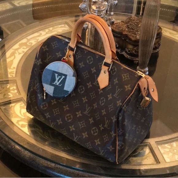 Exquisite Louis Vuitton Round Denim Patchwork Bag Charm Keychain Coin Pouch - Picture 4 of 17